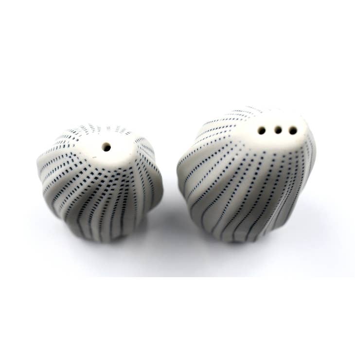 Art Floral Trading Art Floral Trading Seda Salt and Pepper Shaker - Little Miss Muffin Children & Home