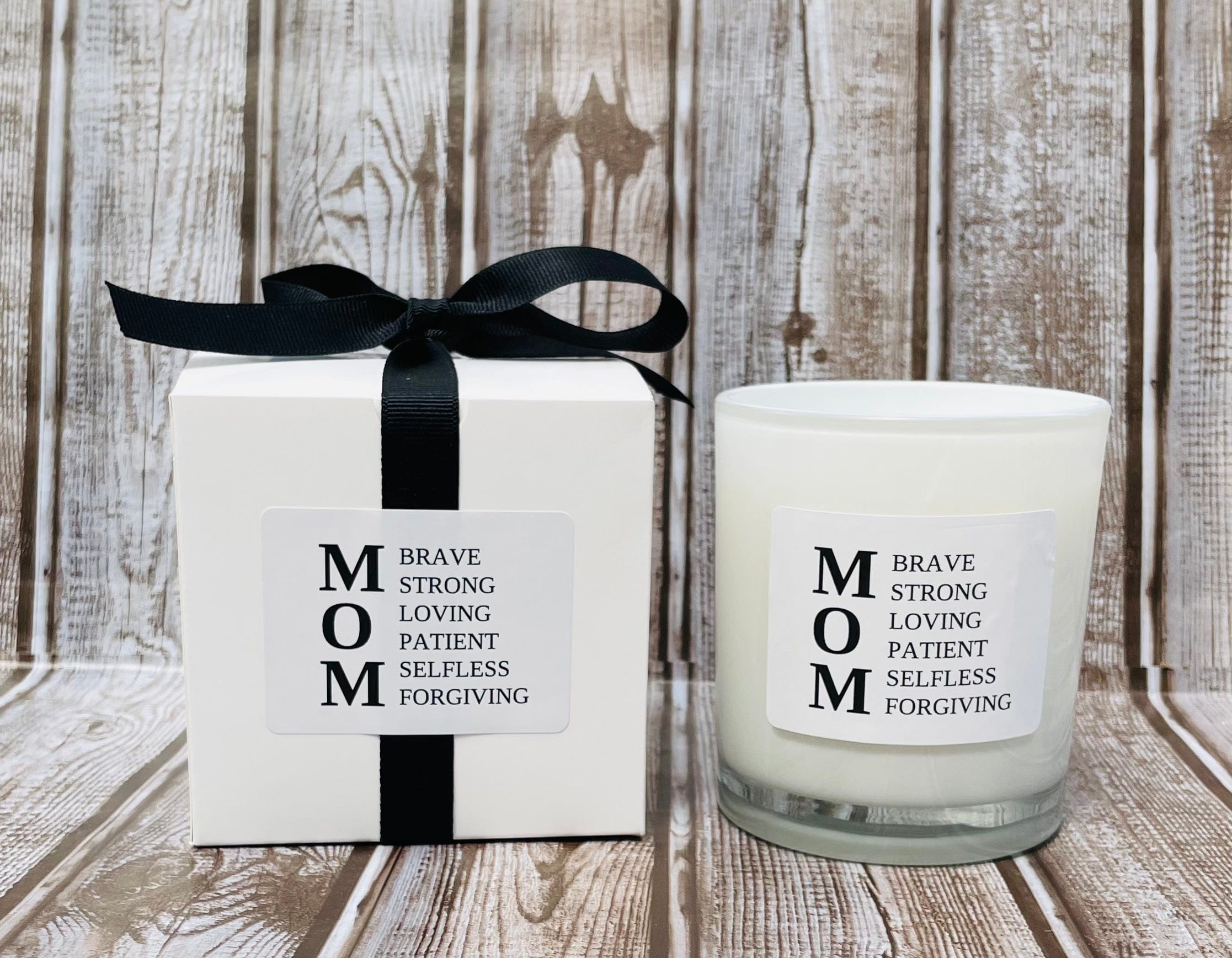 Southern Lights Southern Lights Mom Candle in Linen Eucalyptus - Little Miss Muffin Children & Home